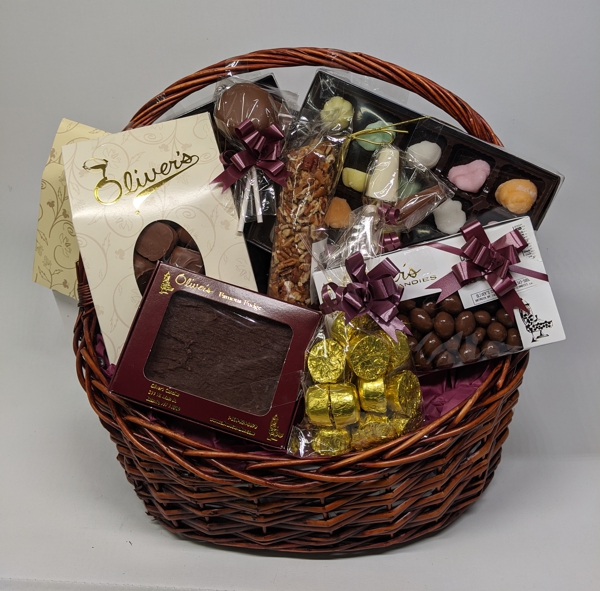 Oliver's Favorites Gift Basket (Large)